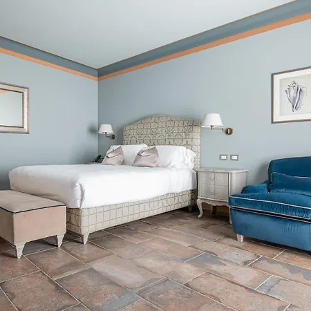 Castello Bonaria Wine & 4* كامبيليا ماريتيما