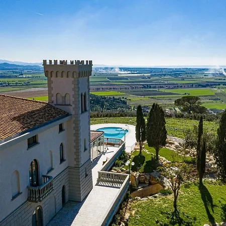 Castello Bonaria Wine & 4*