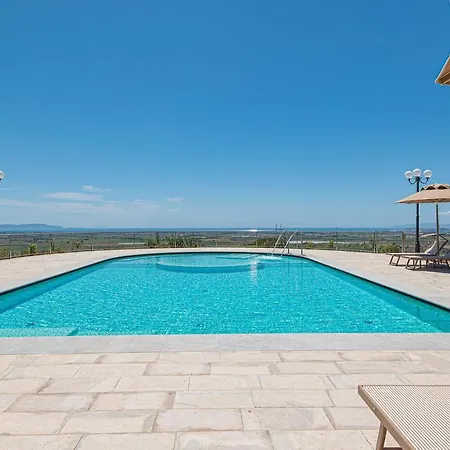 Castello Bonaria Wine & 4*