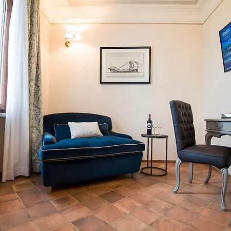 Castello Bonaria Wine & 4* Campiglia Marittima