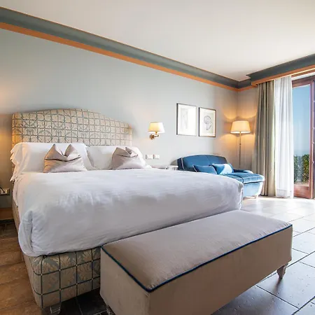 Castello Bonaria Wine & Hotel 4*