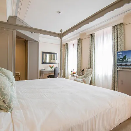 Castello Bonaria Wine & 4*