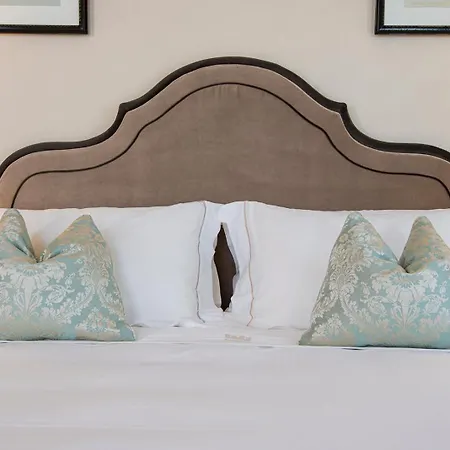 Castello Bonaria Wine & 4*