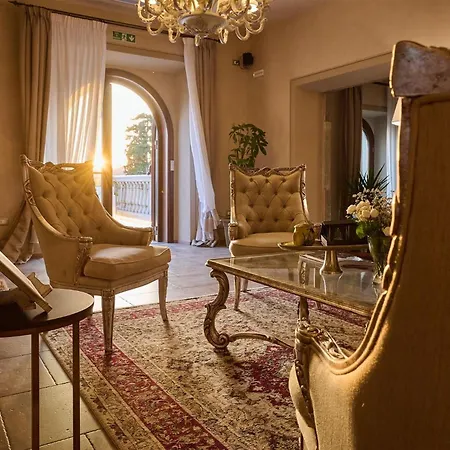 Castello Bonaria Wine & Hotel 4*